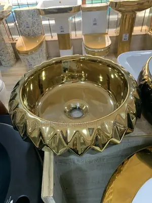 Strawberry Gold Basin Top Royal Standard
