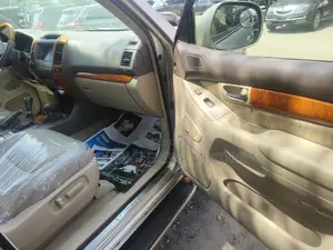 Lexus GX 470 2007 Gold