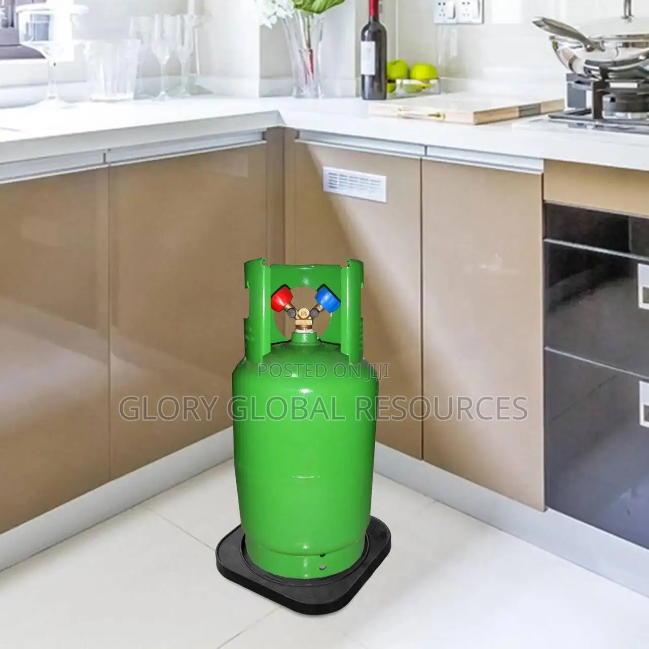 Multifunctional Load-Bearing Movable Base for Gas Cylinder