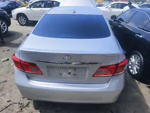 Lexus ES 350 2011 Silver