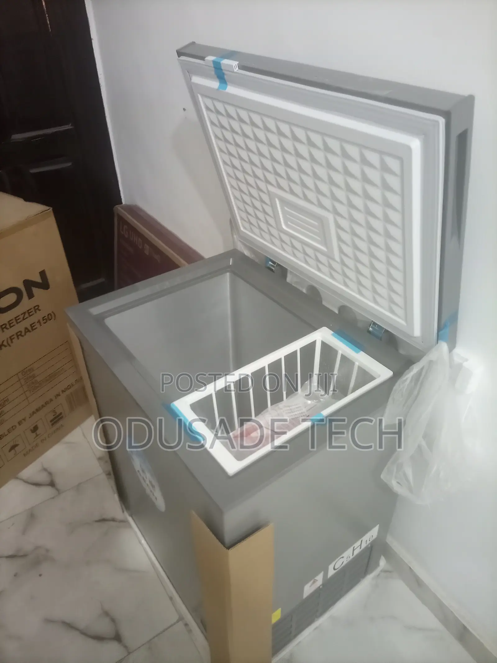 Original 150l Aeon Chest Freezer Acf150gk