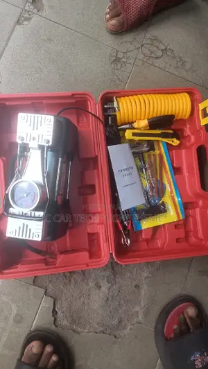 Tyre Pump With Complete Kit