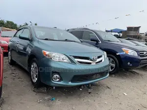 Toyota Corolla 2010 Green