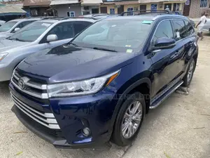 Toyota Highlander 2015 Blue