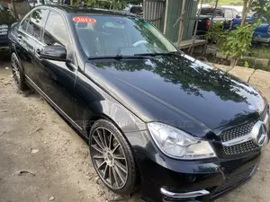 Mercedes-Benz C300 Sport 4Matic Sedan AWD (3.5L 6cyl 7A) 2013 Black
