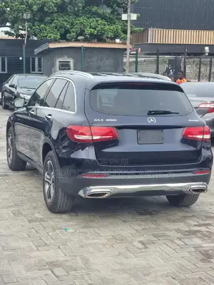 Mercedes-Benz GLC-Class 2016 Blue
