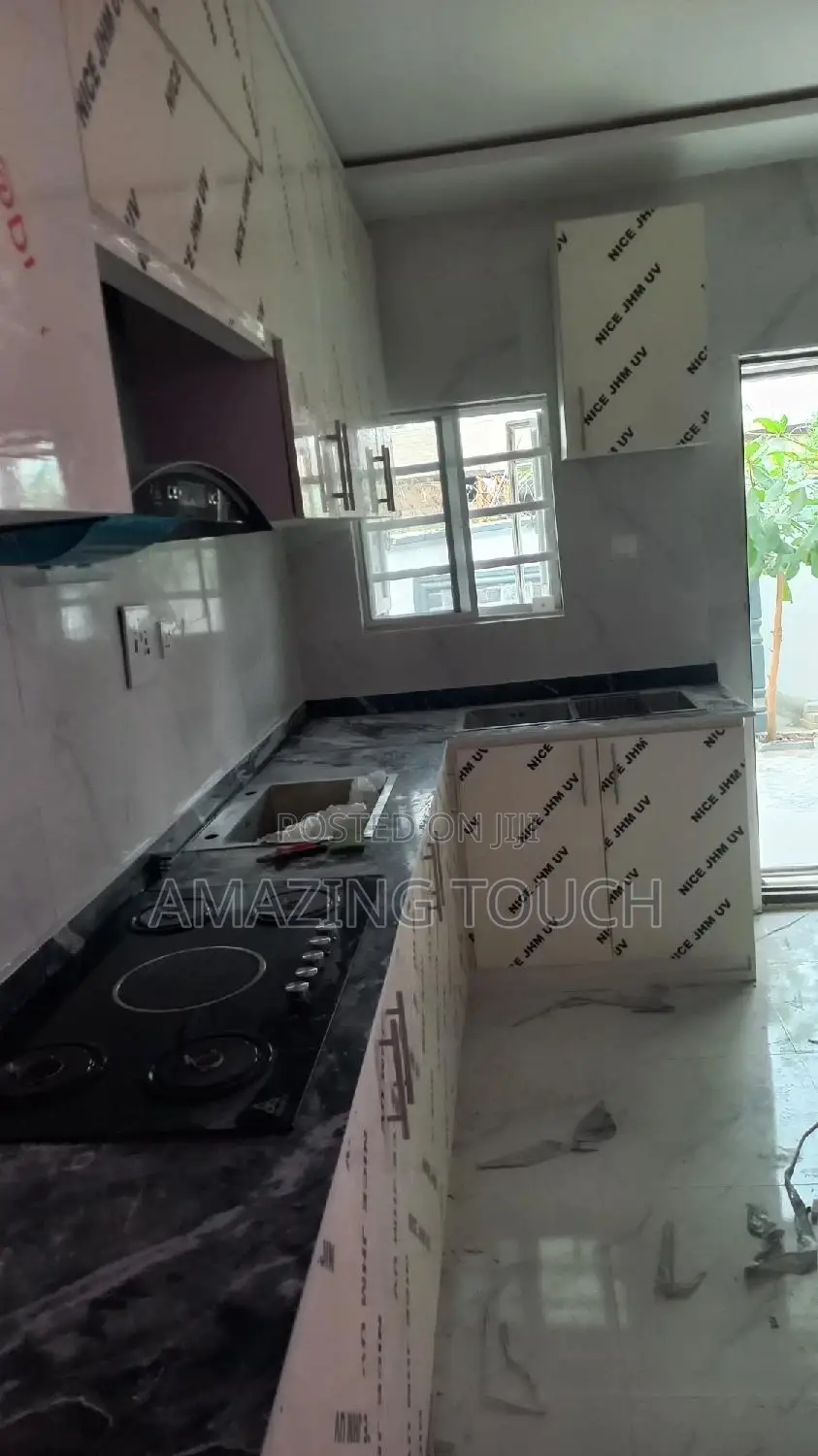 Quality Kichen Cabinet