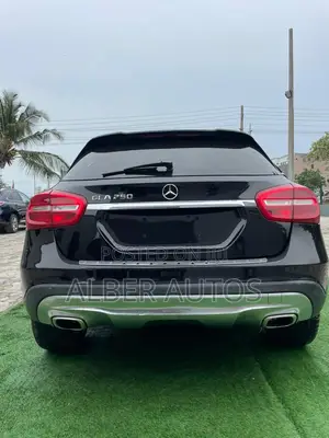Mercedes-Benz GLA-Class GLA250 4MATIC 4dr SUV AWD (2.0L 4cyl Turbo 7AM)