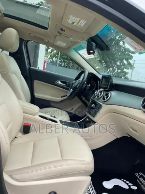 Mercedes-Benz GLA-Class GLA250 4MATIC 4dr SUV AWD (2.0L 4cyl Turbo 7AM)