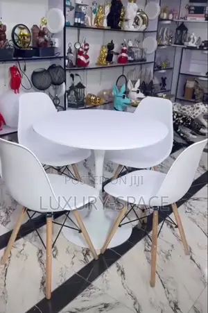 Quality and Simple Dining/Restaurant Set
