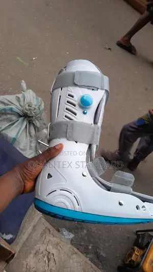 Brand New Medium Size Air Cast Boot