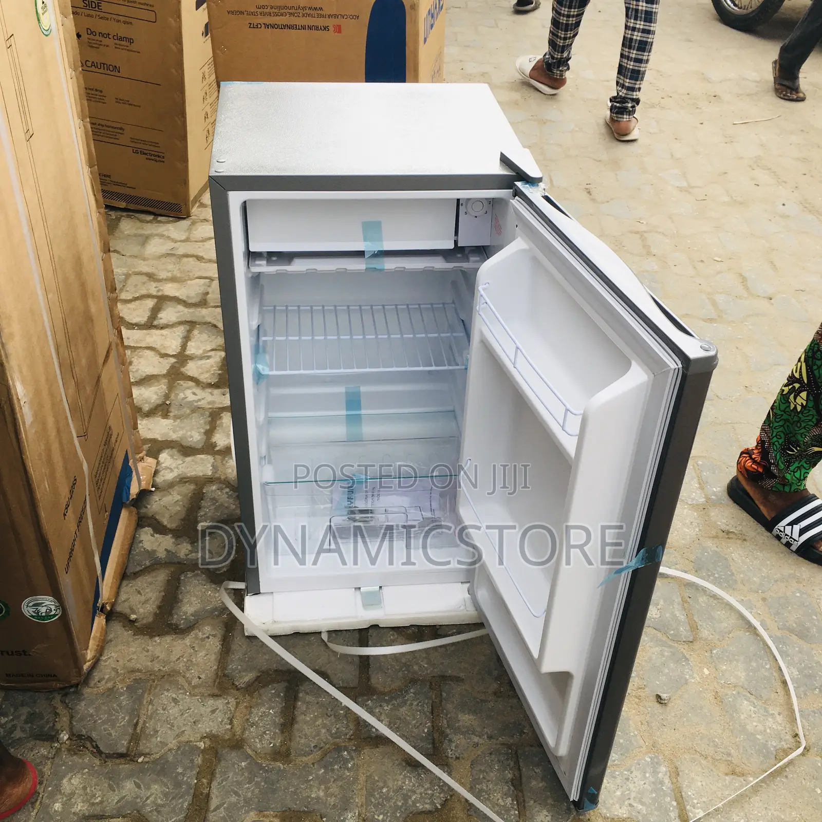 Skyrun Table Top 90l Fridge