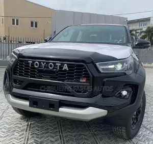 New Toyota Hilux 2024 Black