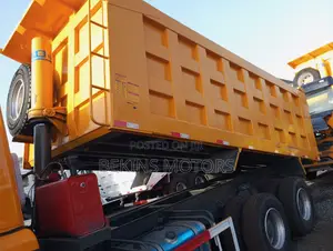 Foreign Used Sinotruck Howo Truck 20016 Yellow