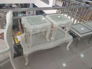 Center Table With 2 Side Stools