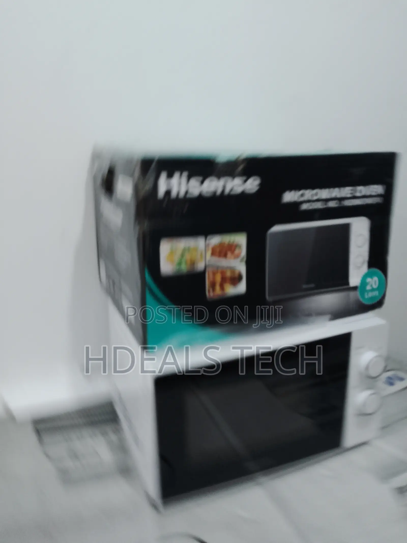 New Brand Hisence Microwave 20L.