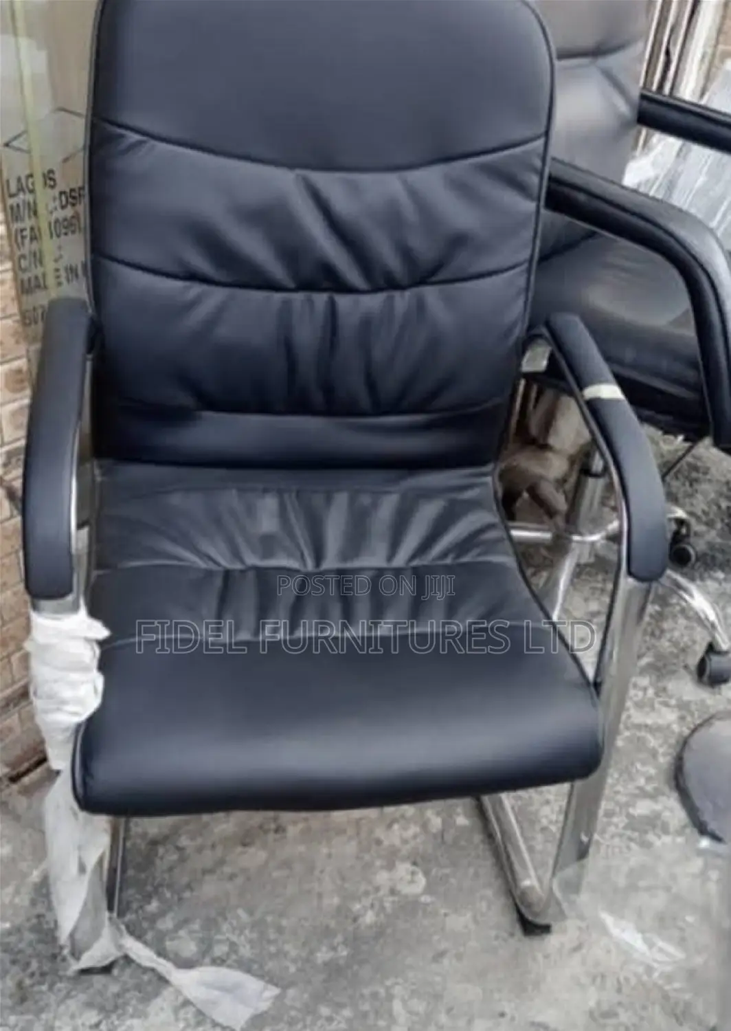 Executive Modern Office/Home Visitors Leather Chair