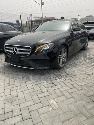 Mercedes-Benz E300 4Matic AWD Sedan (2.0L 4cyl 9A) 2017 Black