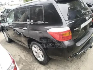 Toyota Highlander Limited 2010 Black