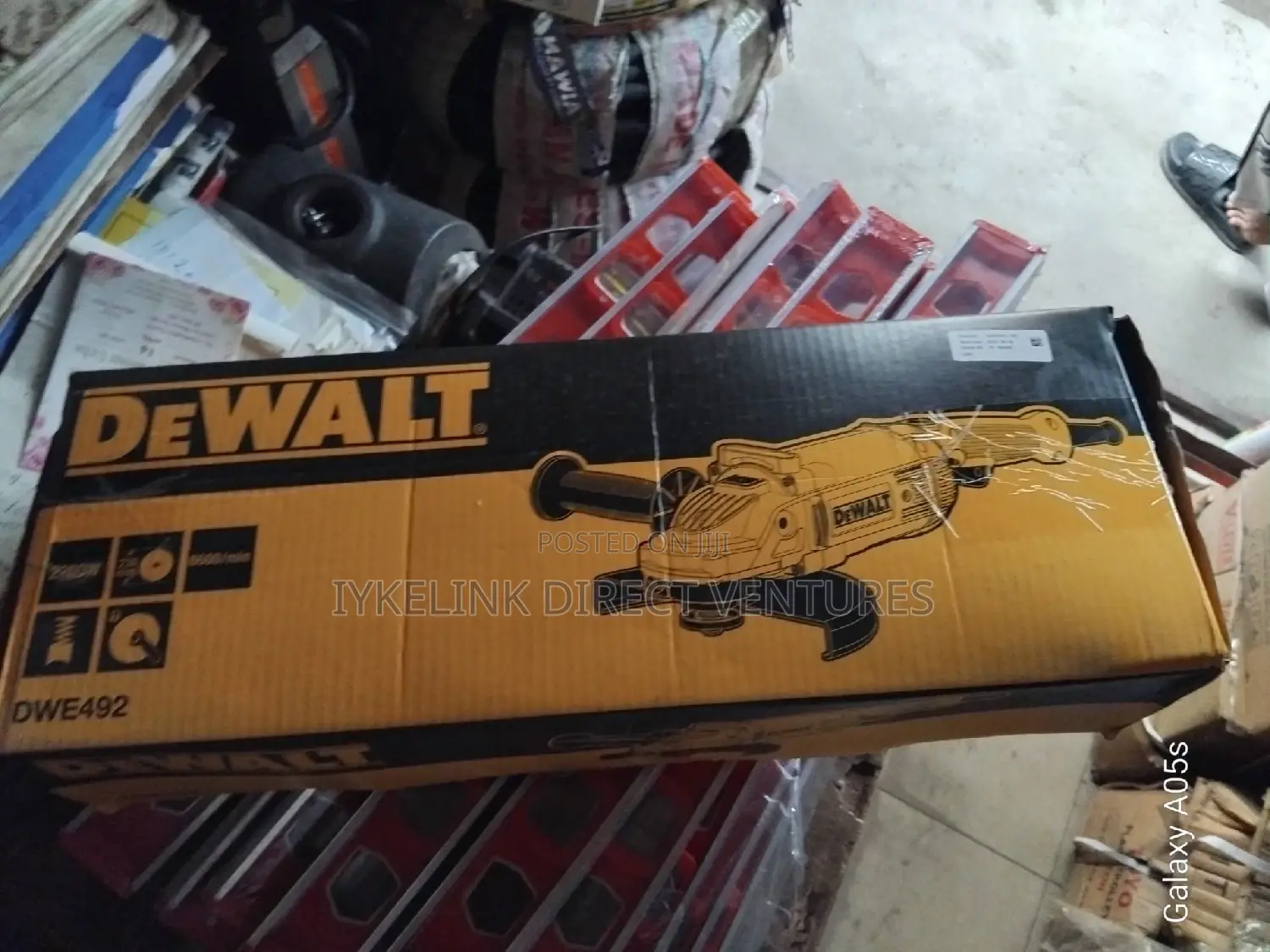 Dewalt 9" Angle Grinding Machine
