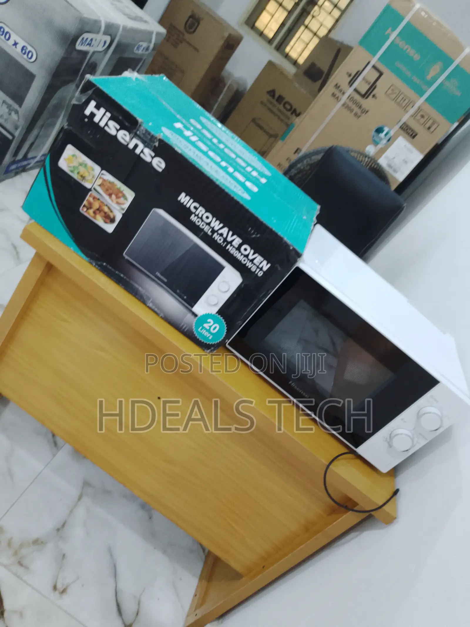 New Hisence Microwave 20L.