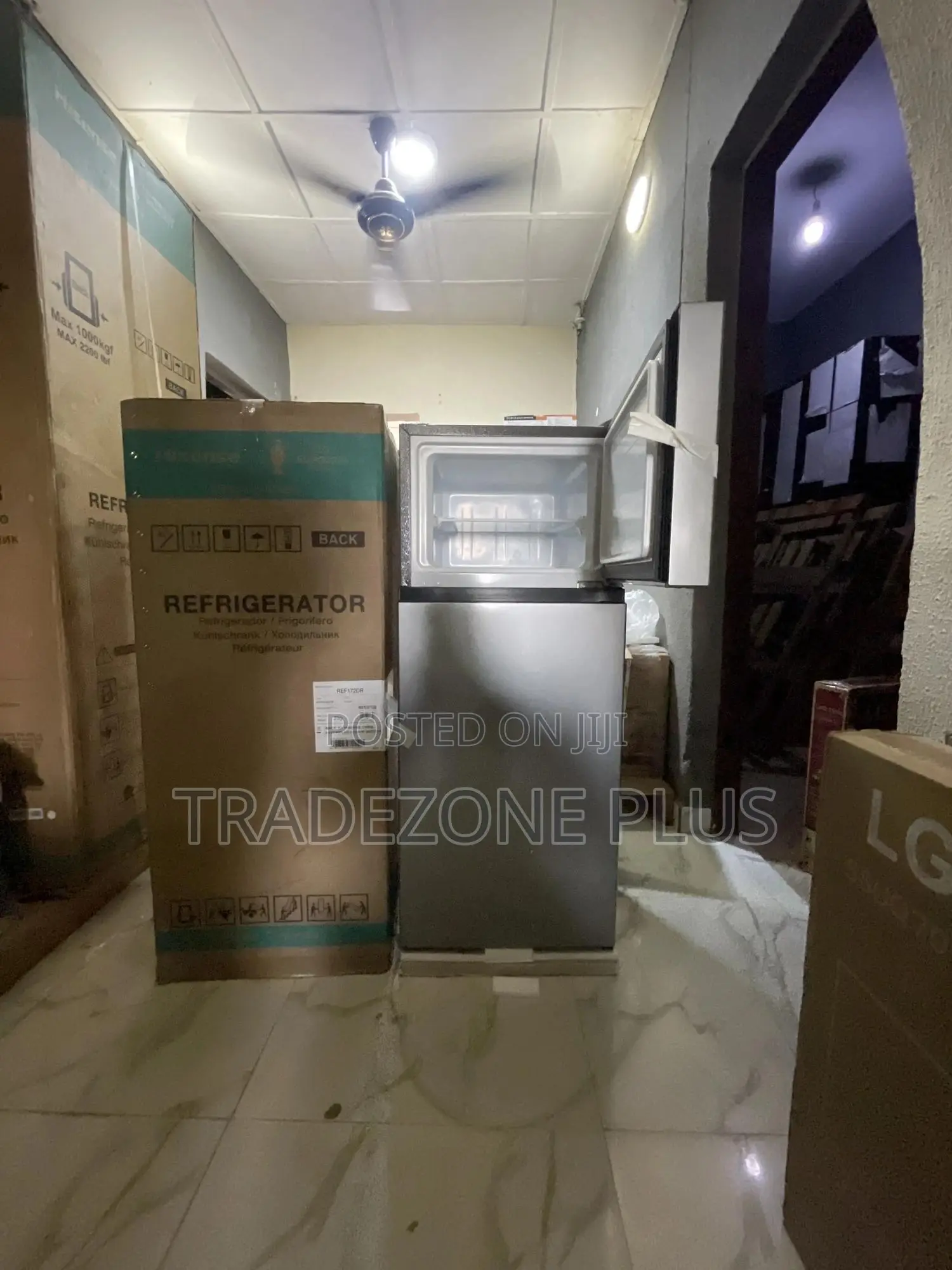 Quality 124L Top Freezer Refrigerator