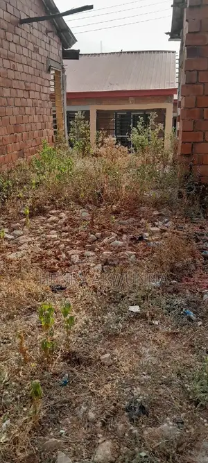 Shop Land for Sale in Ushafa Market