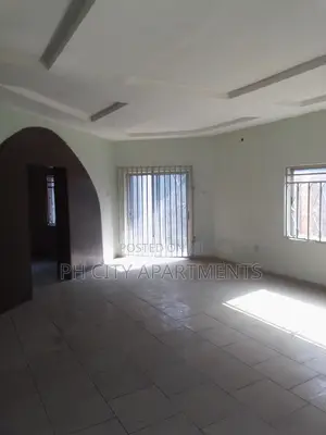 4bdrm Duplex in Old Gra Port for rent