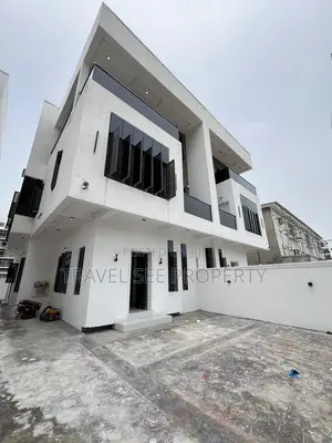 Furnished 5bdrm Duplex in Private Estate Lekki for sale