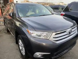 Toyota Highlander 2012 Gray