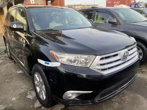 Toyota Highlander Limited 3.5l 4WD 2013 Black