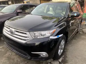 Toyota Highlander Limited 3.5l 4WD 2013 Black