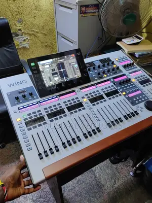 Wing Behringer Digital Mixer