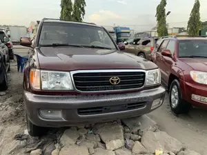 Toyota Land Cruiser 4x4 2005 Red