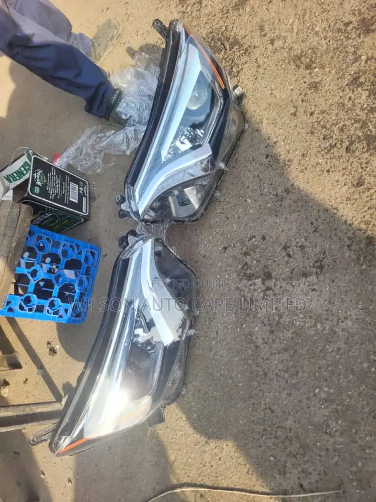 Headlights RAV 4 2019 Model