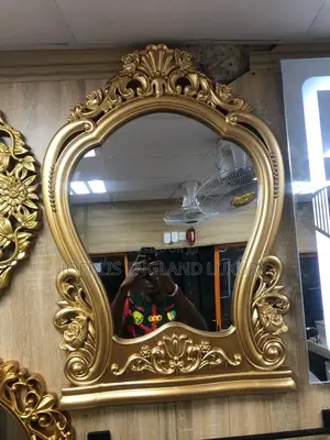 Royal Mirror