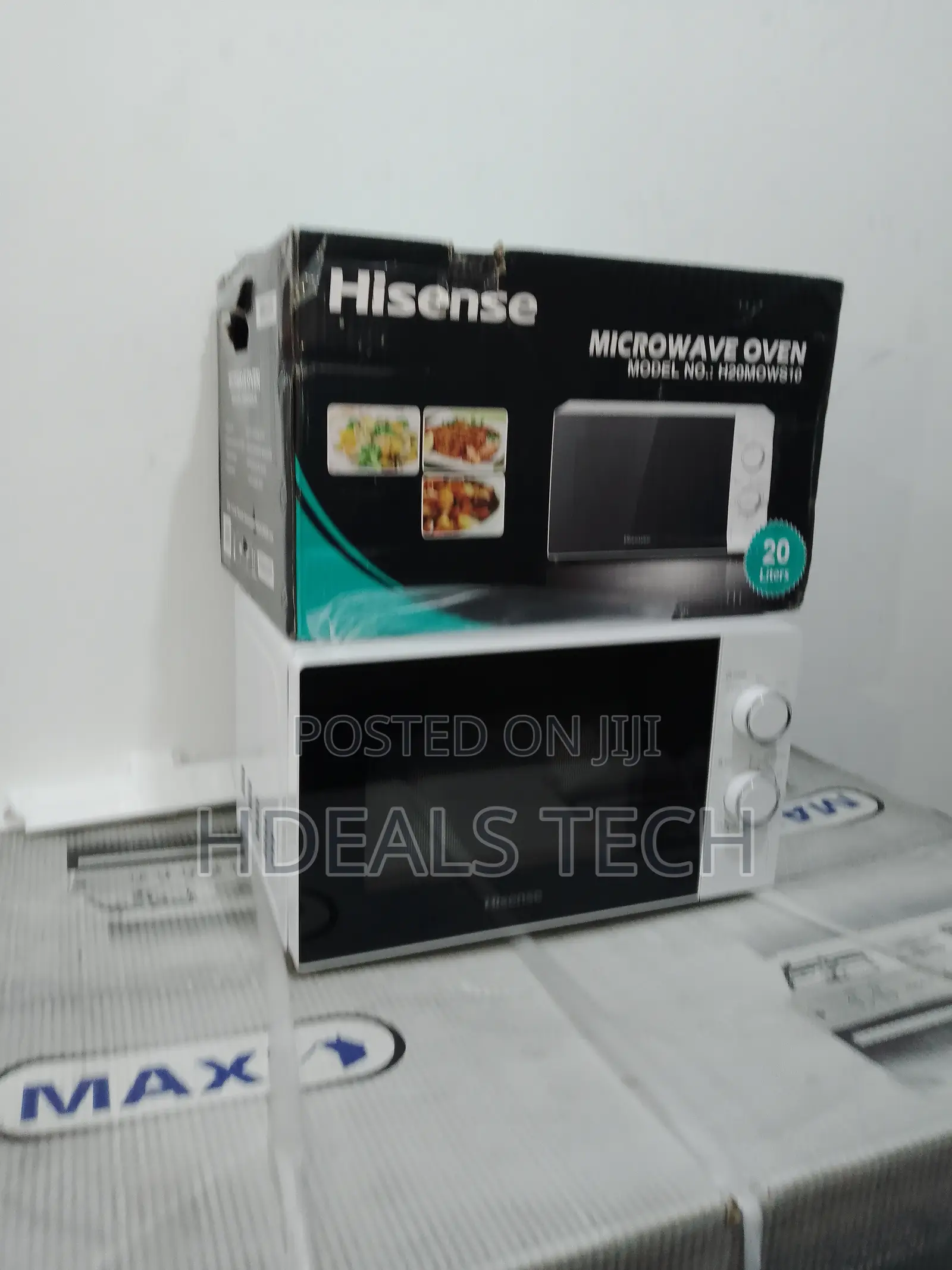 Hisence Brand 20L Microwave.