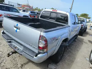 Toyota Tacoma Double Cab V6 2010 Silver