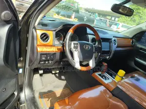 Toyota Tundra 2018 Black