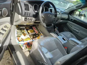 Toyota Tacoma Double Cab V6 Automatic 2010 Gray
