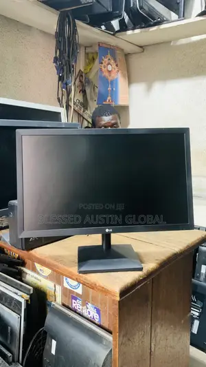 22” LG Monitor