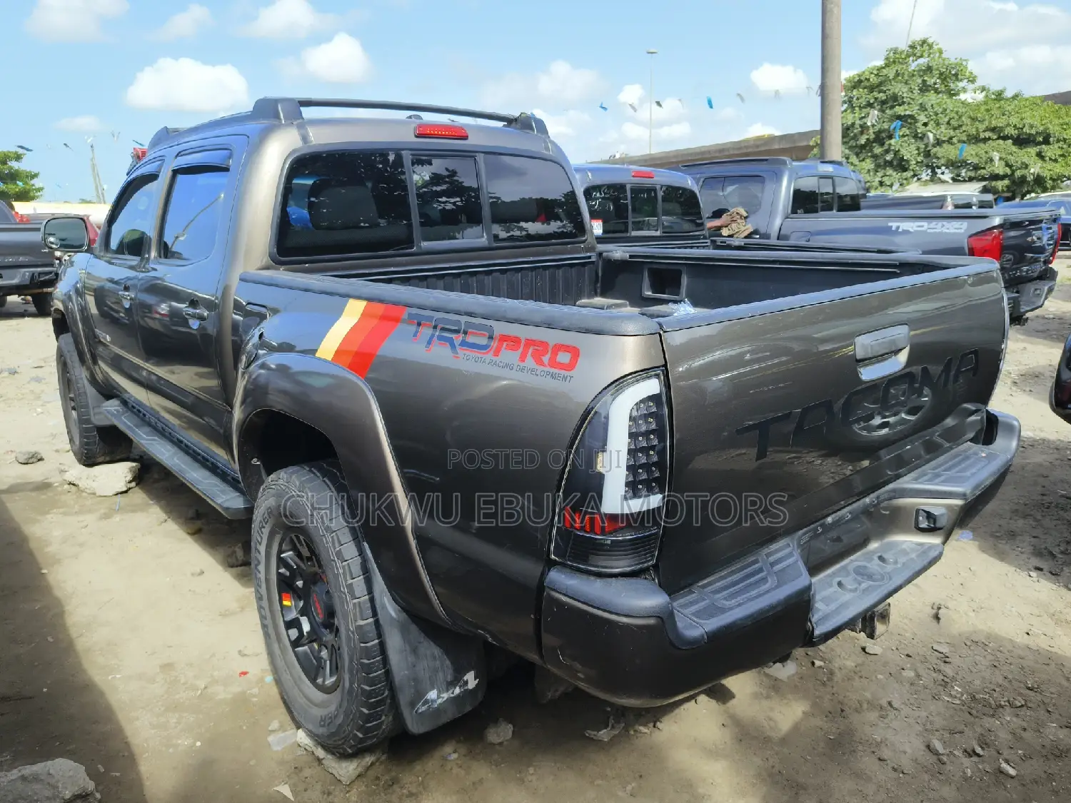Toyota Tacoma Double Cab V6 Automatic 2011 Gold