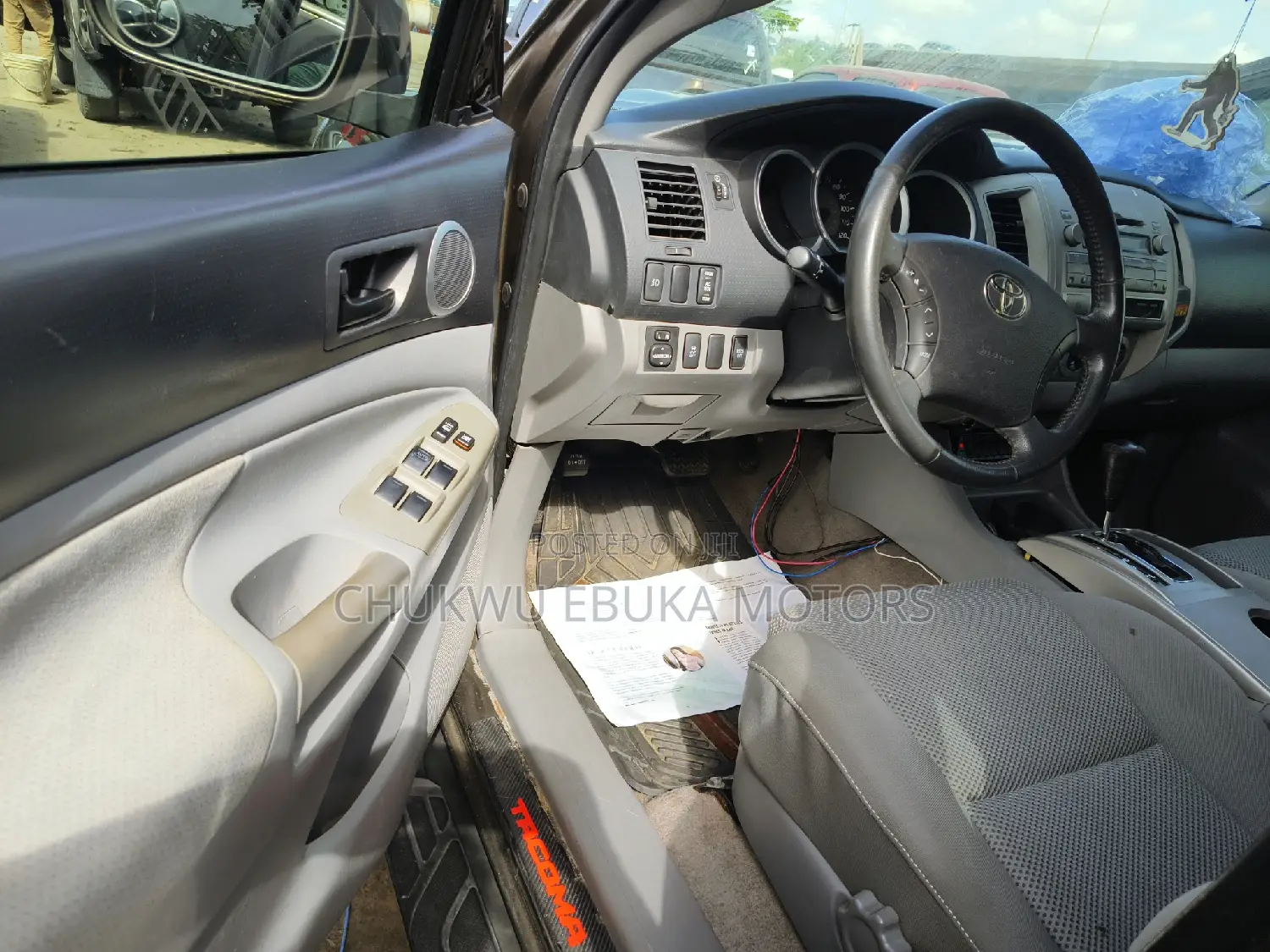 Toyota Tacoma Double Cab V6 Automatic 2011 Gold