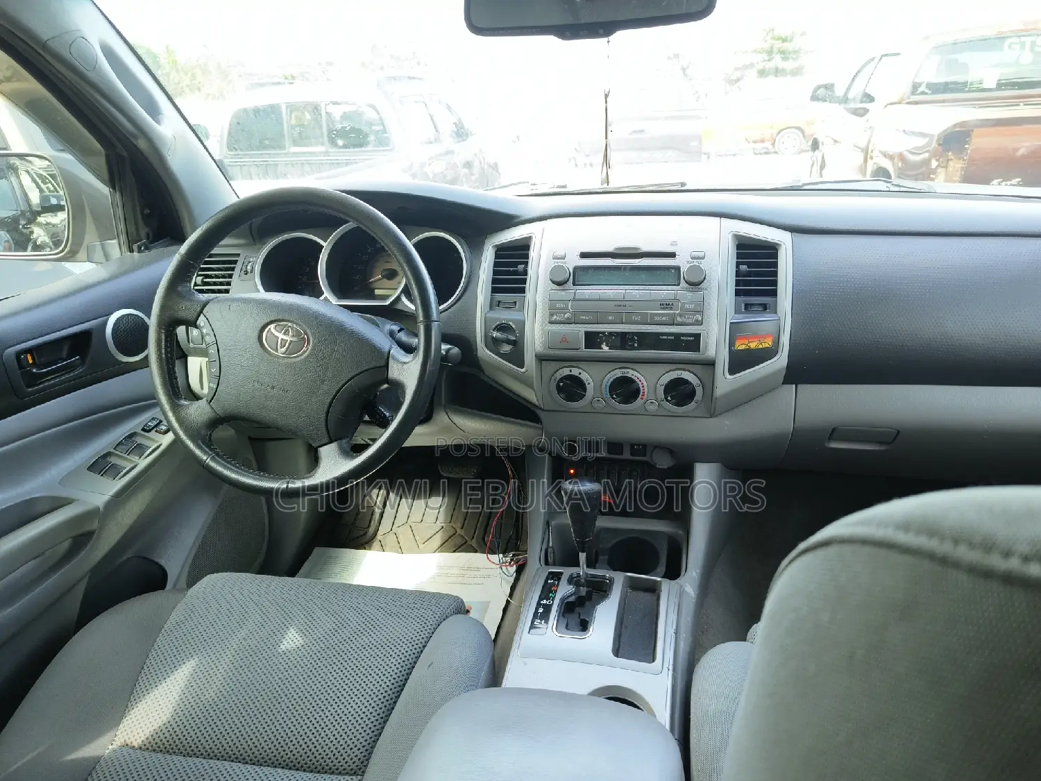 Toyota Tacoma Double Cab V6 Automatic 2011 Gold