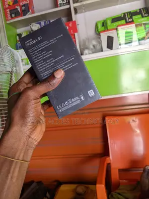 New Samsung Galaxy S9 64 GB Black