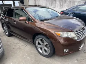 Toyota Venza V6 AWD 2011 Brown