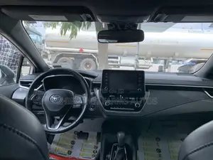 Toyota Corolla XSE 2022 Silver