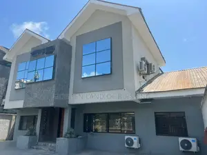 10bdrm Duplex in Ligali Ayorinde for sale
