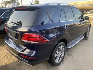 Mercedes-Benz GLE-Class GLE 350d 4MATIC 2017 Blue
