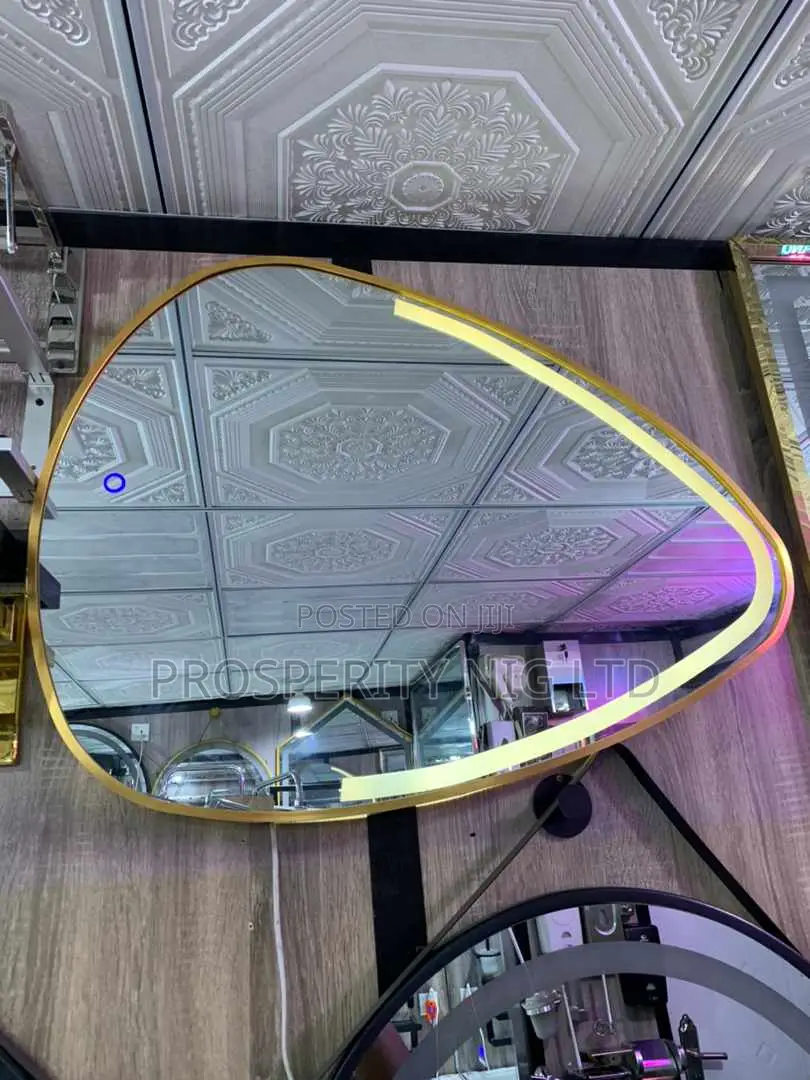 England LED Mirror
